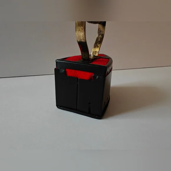 Vtg Old Fashioned Steam Iron Pin Cushion Non Working Tape Measure Wood Handle - Picture 4 of 6